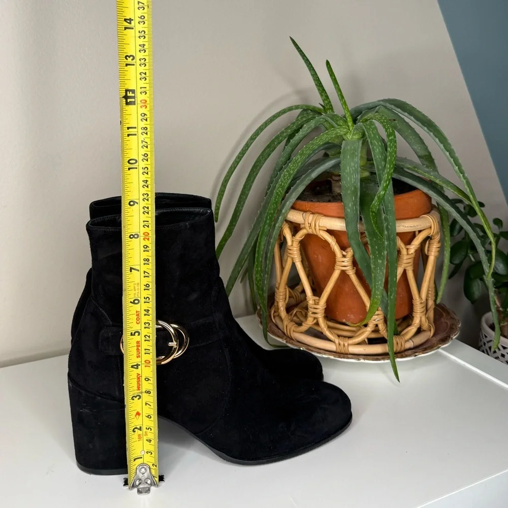 Stuart Weitzman Black Suede Ankle Boots Gold Hardware Block Heel 7.5 - Picture 12 of 13